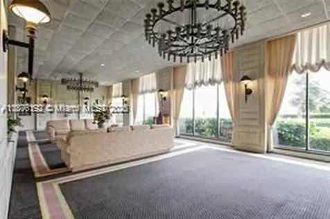 5555 Collins Avenue Miami Beach FL 33140