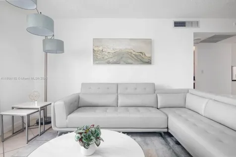 5555 Collins Avenue Miami Beach FL 33140