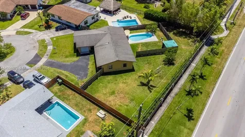 9441 SW 184th Terrace Cutler Bay FL 33157
