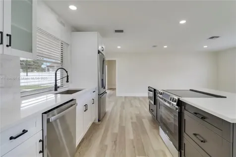 503 Oak Terrace Jupiter FL 33458