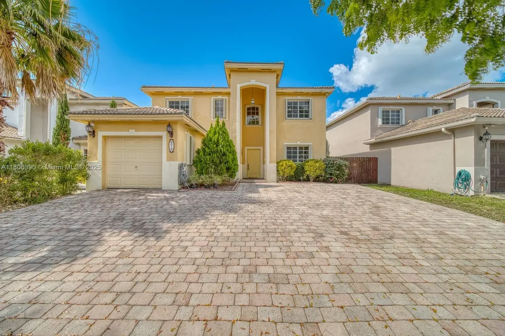 9018 SW 211th Lane Cutler Bay FL 33189
