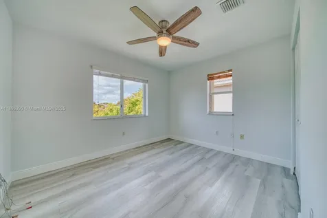 9018 SW 211th Lane Cutler Bay FL 33189