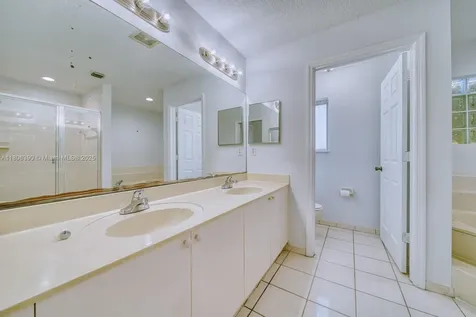 9018 SW 211th Lane Cutler Bay FL 33189