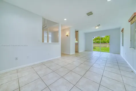 9018 SW 211th Lane Cutler Bay FL 33189