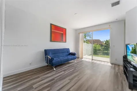 4011 NW 92nd Avenue Sunrise FL 33351