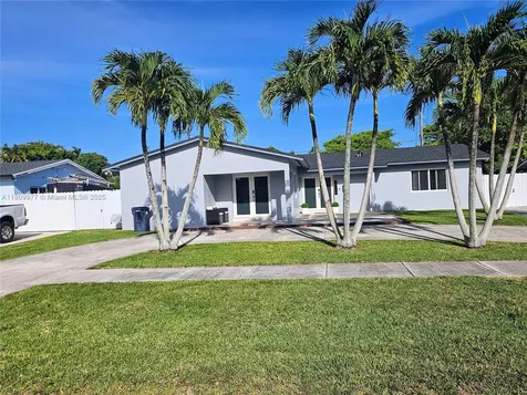 19115 Bel Aire Drive Cutler Bay FL 33157