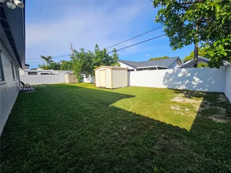 19115 Bel Aire Drive Cutler Bay FL 33157