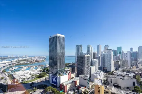 159 NE 6th Street Miami FL 33132