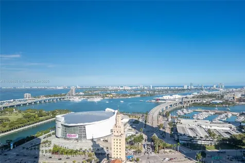159 NE 6th Street Miami FL 33132