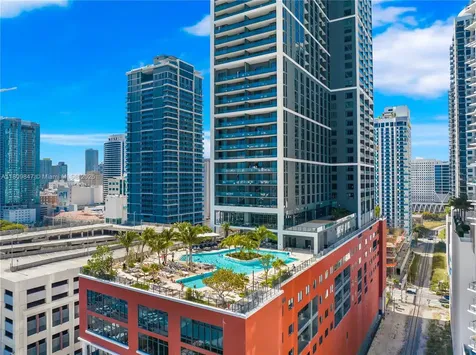 159 NE 6th Street Miami FL 33132