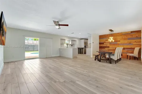 651 E Lake Dasha Drive Plantation FL 33324