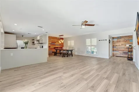 651 E Lake Dasha Drive Plantation FL 33324