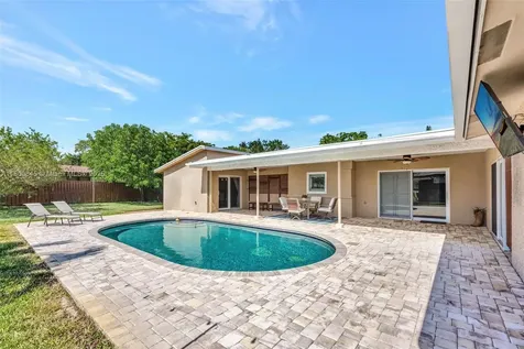 651 E Lake Dasha Drive Plantation FL 33324