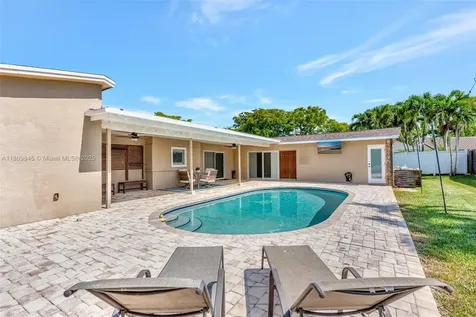 651 E Lake Dasha Drive Plantation FL 33324