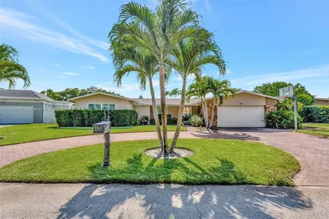 651 E Lake Dasha Drive Plantation FL 33324