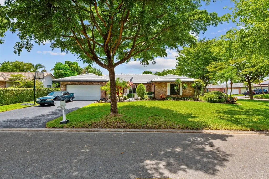 988 NW 110th Avenue Coral Springs FL 33071