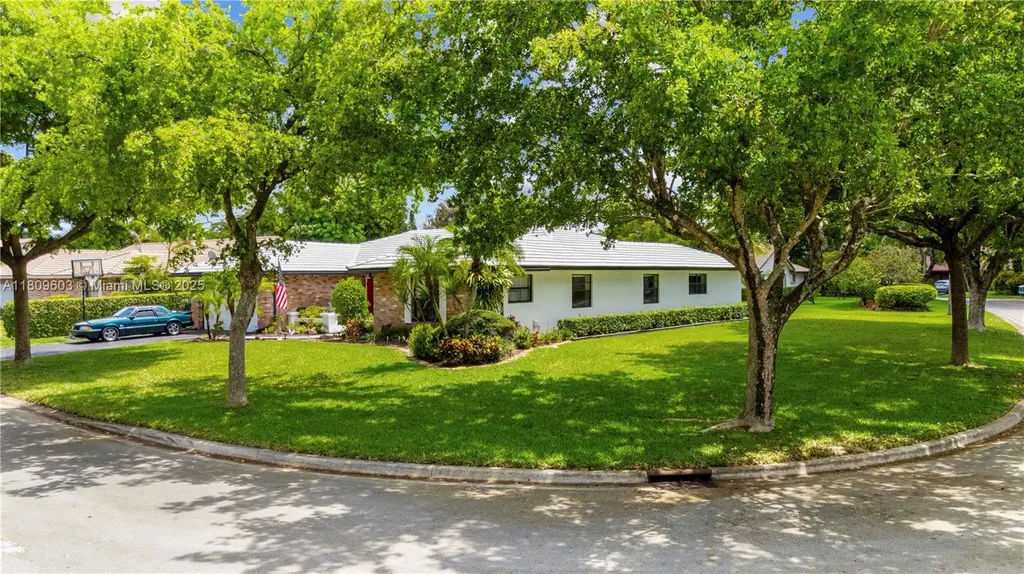 988 NW 110th Avenue Coral Springs FL 33071