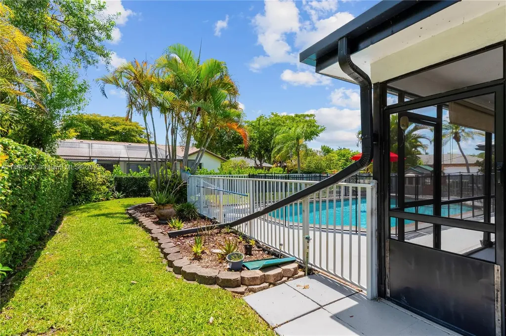 988 NW 110th Avenue Coral Springs FL 33071