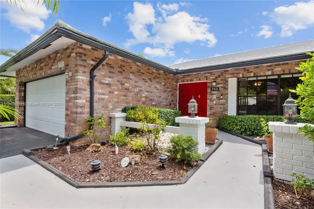 988 NW 110th Avenue Coral Springs FL 33071