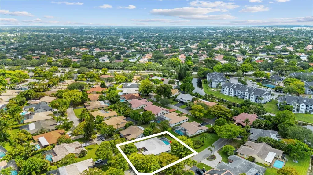 988 NW 110th Avenue Coral Springs FL 33071