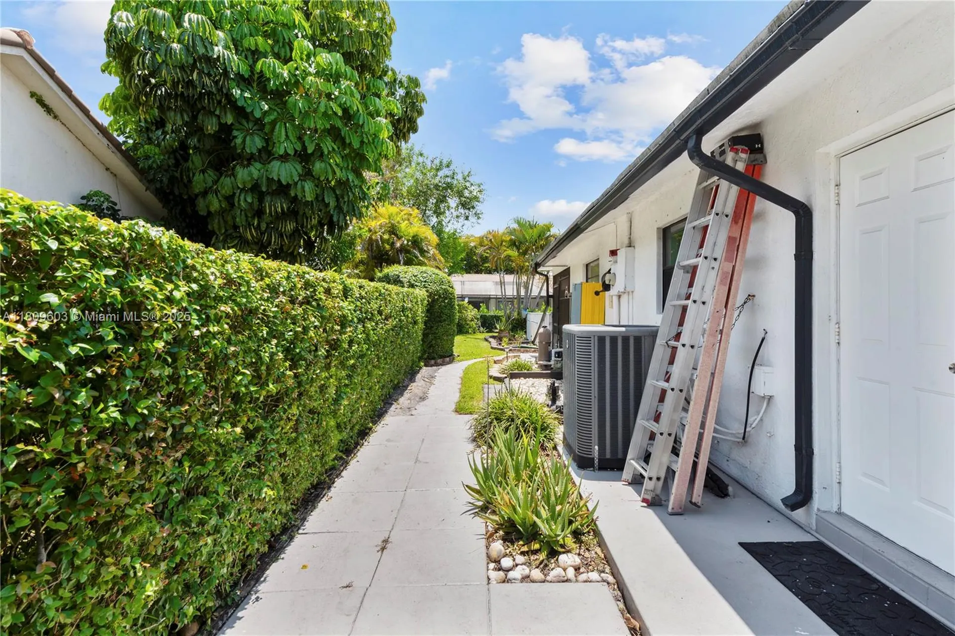 988 NW 110th Avenue Coral Springs FL 33071