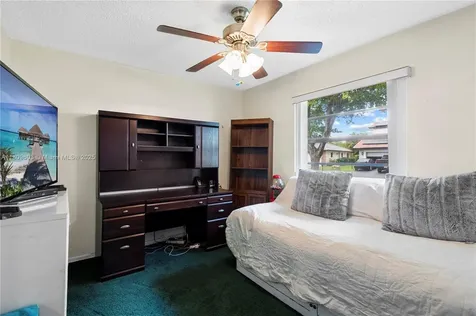 988 NW 110th Avenue Coral Springs FL 33071