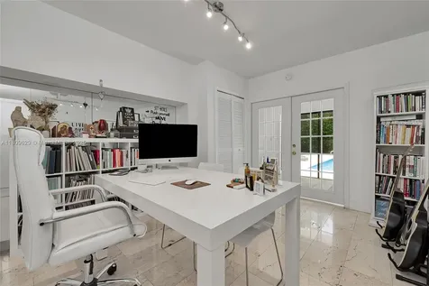 201 Knollwood Drive Key Biscayne FL 33149