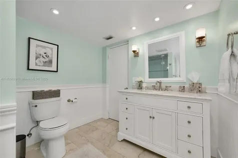 201 Knollwood Drive Key Biscayne FL 33149