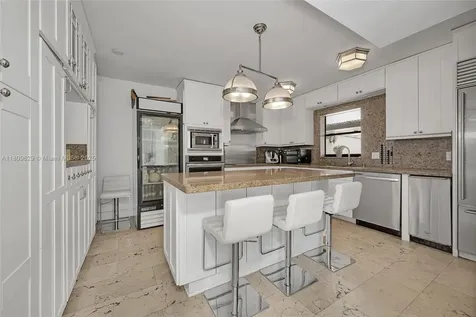 201 Knollwood Drive Key Biscayne FL 33149