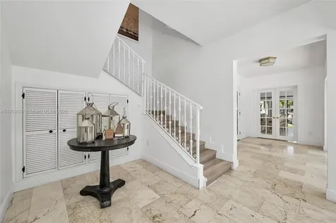 201 Knollwood Drive Key Biscayne FL 33149