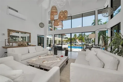 201 Knollwood Drive Key Biscayne FL 33149
