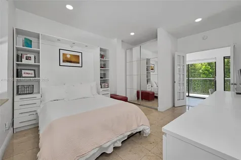 201 Knollwood Drive Key Biscayne FL 33149