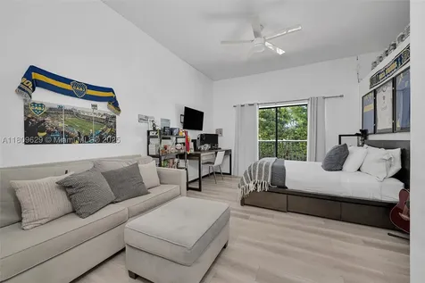 201 Knollwood Drive Key Biscayne FL 33149