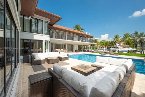 201 Knollwood Drive Key Biscayne FL 33149