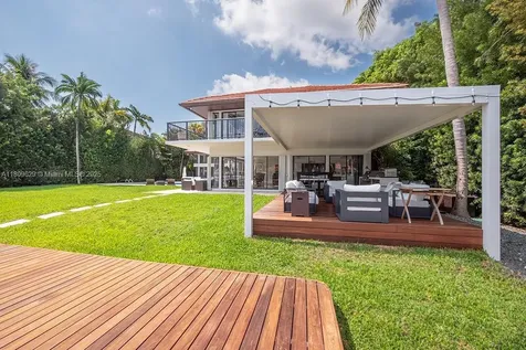 201 Knollwood Drive Key Biscayne FL 33149