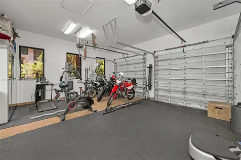 201 Knollwood Drive Key Biscayne FL 33149