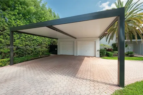 201 Knollwood Drive Key Biscayne FL 33149