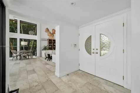 201 Knollwood Drive Key Biscayne FL 33149