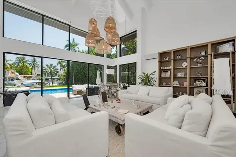 201 Knollwood Drive Key Biscayne FL 33149
