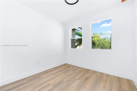 1470 SE 26th Avenue Homestead FL 33035