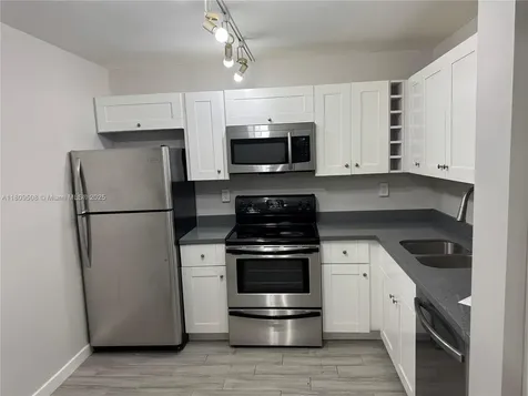 721 N Pine Island Road Plantation FL 33324