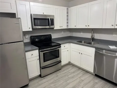 721 N Pine Island Road Plantation FL 33324