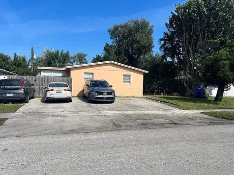 6301 Moseley Street Hollywood FL 33024