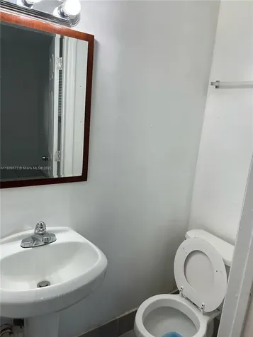6301 Moseley Street Hollywood FL 33024