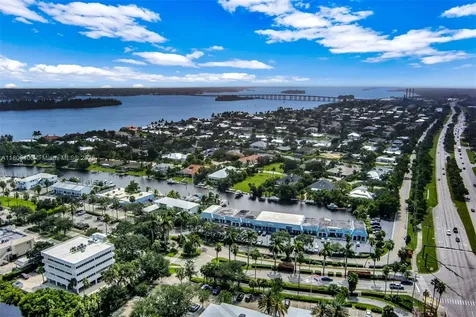 77 Royal Palm Point Vero Beach FL 32960