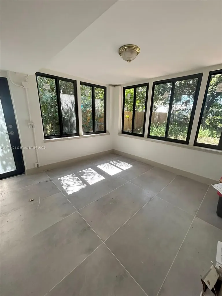 421 SW 11th Street Fort Lauderdale FL 33315