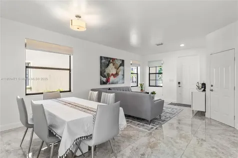 3336 W 91st Terrace Hialeah FL 33018