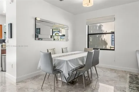 3336 W 91st Terrace Hialeah FL 33018