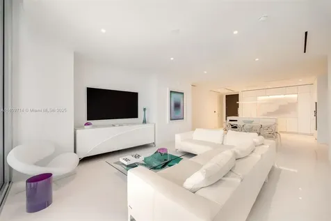 300 Biscayne Blvd Way Miami FL 33131