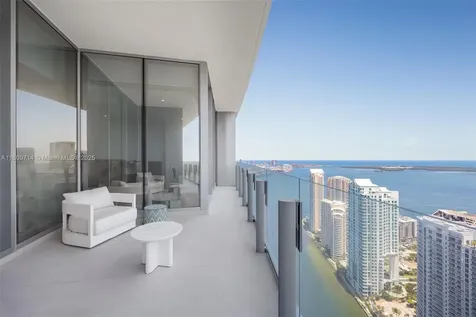 300 Biscayne Blvd Way Miami FL 33131